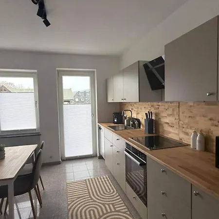 Modernes Design-apartment In Nahe Altstadt Lejlighed